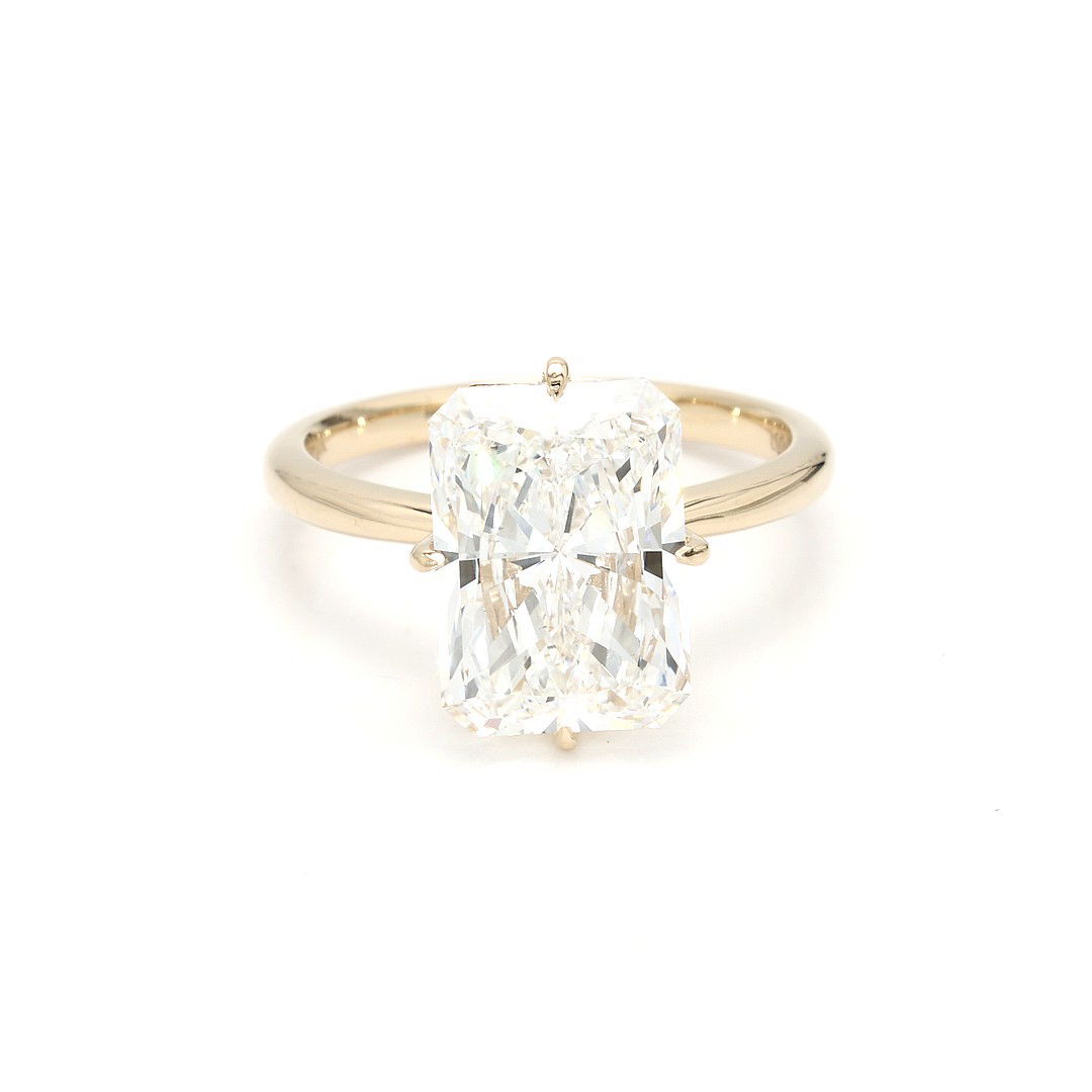 18K 5.27ct Radiant Shaped Rachelle Ring Yellow Frame 0