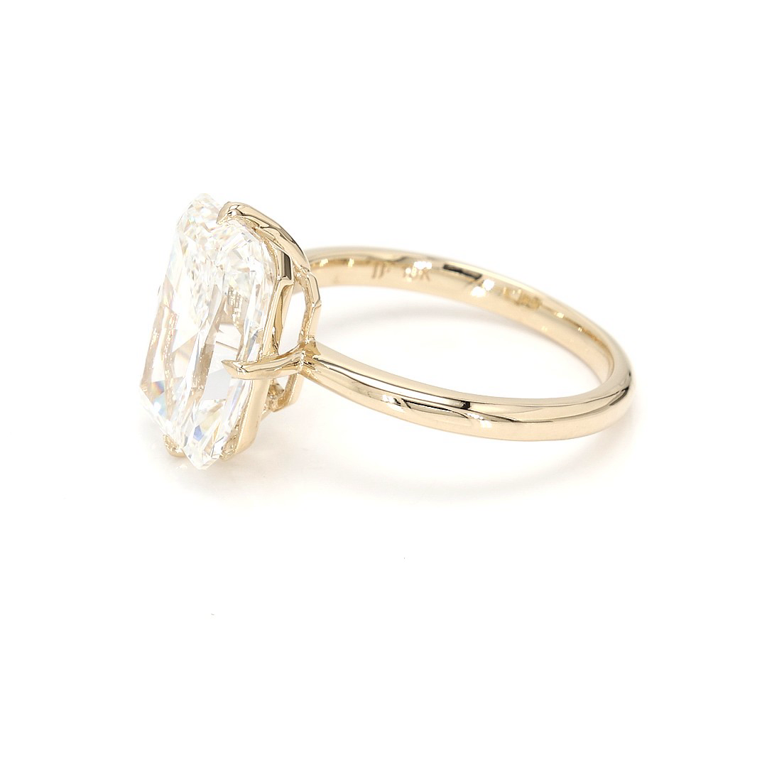 18K 5.27ct Radiant Shaped Rachelle Ring Yellow Frame 2