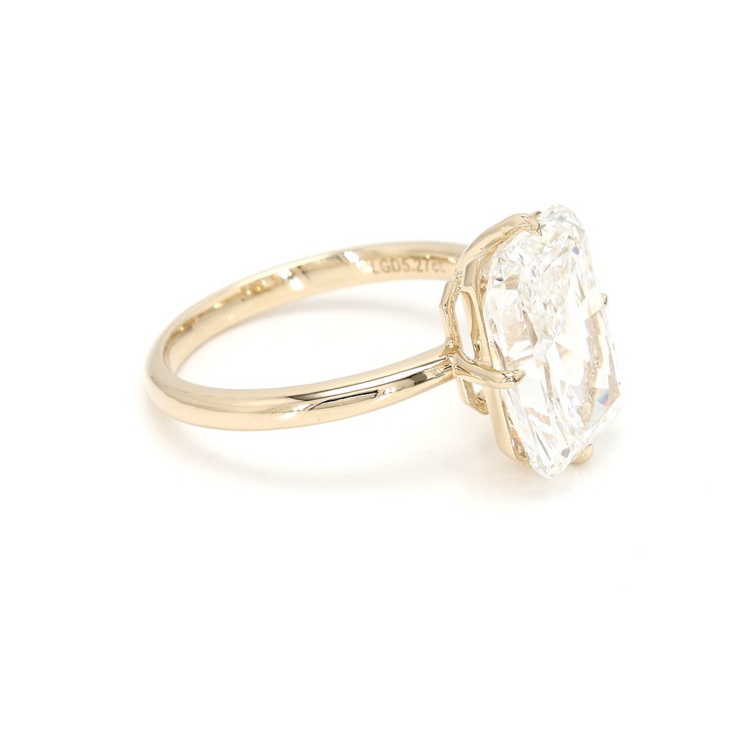 18K 5.27ct Radiant Shaped Rachelle Ring Yellow Frame 9