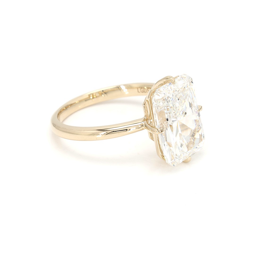 18K 5.27ct Radiant Shaped Rachelle Ring Yellow Frame 20
