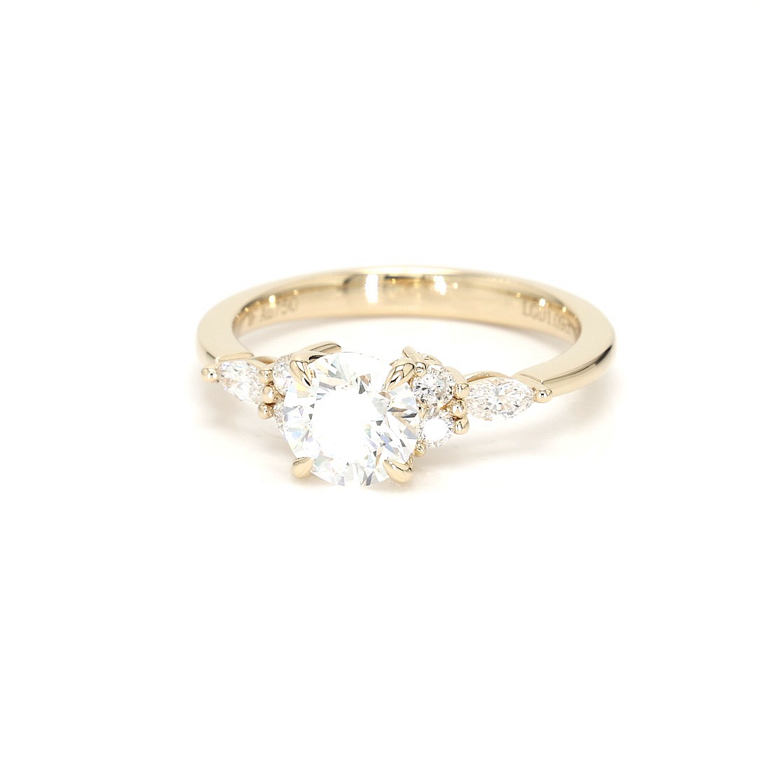 18K 1.09ct Round Shaped Noelle Ring Yellow Frame 11