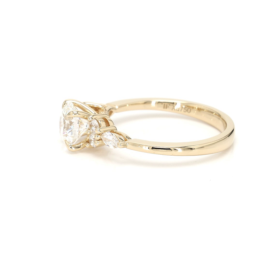 18K 1.09ct Round Shaped Noelle Ring Yellow Frame 13