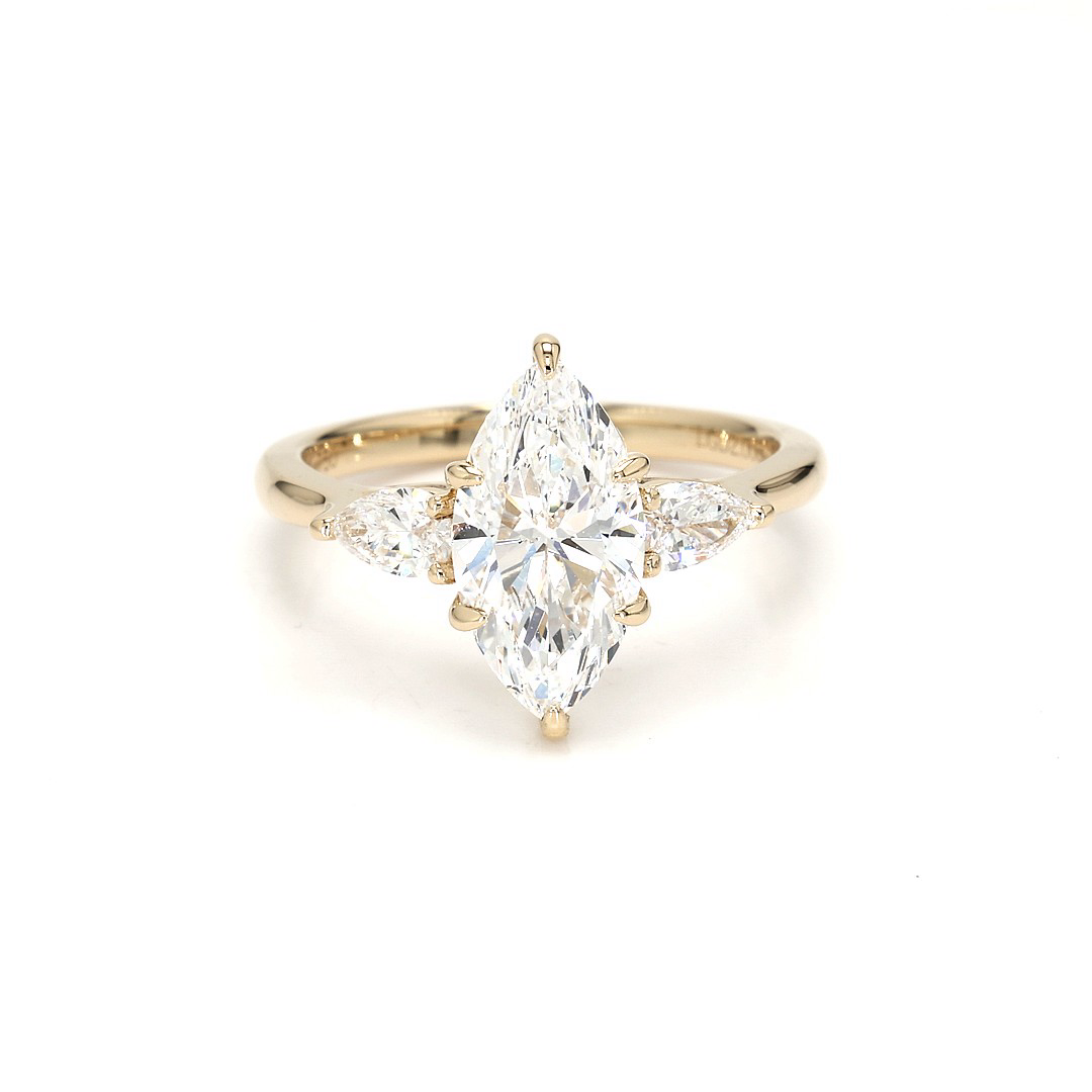 18K 2ct Marquise Shaped Marquise Ring Yellow Frame 10