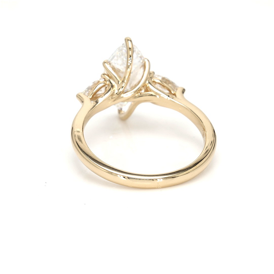 18K 2ct Marquise Shaped Marquise Ring Yellow Frame 15