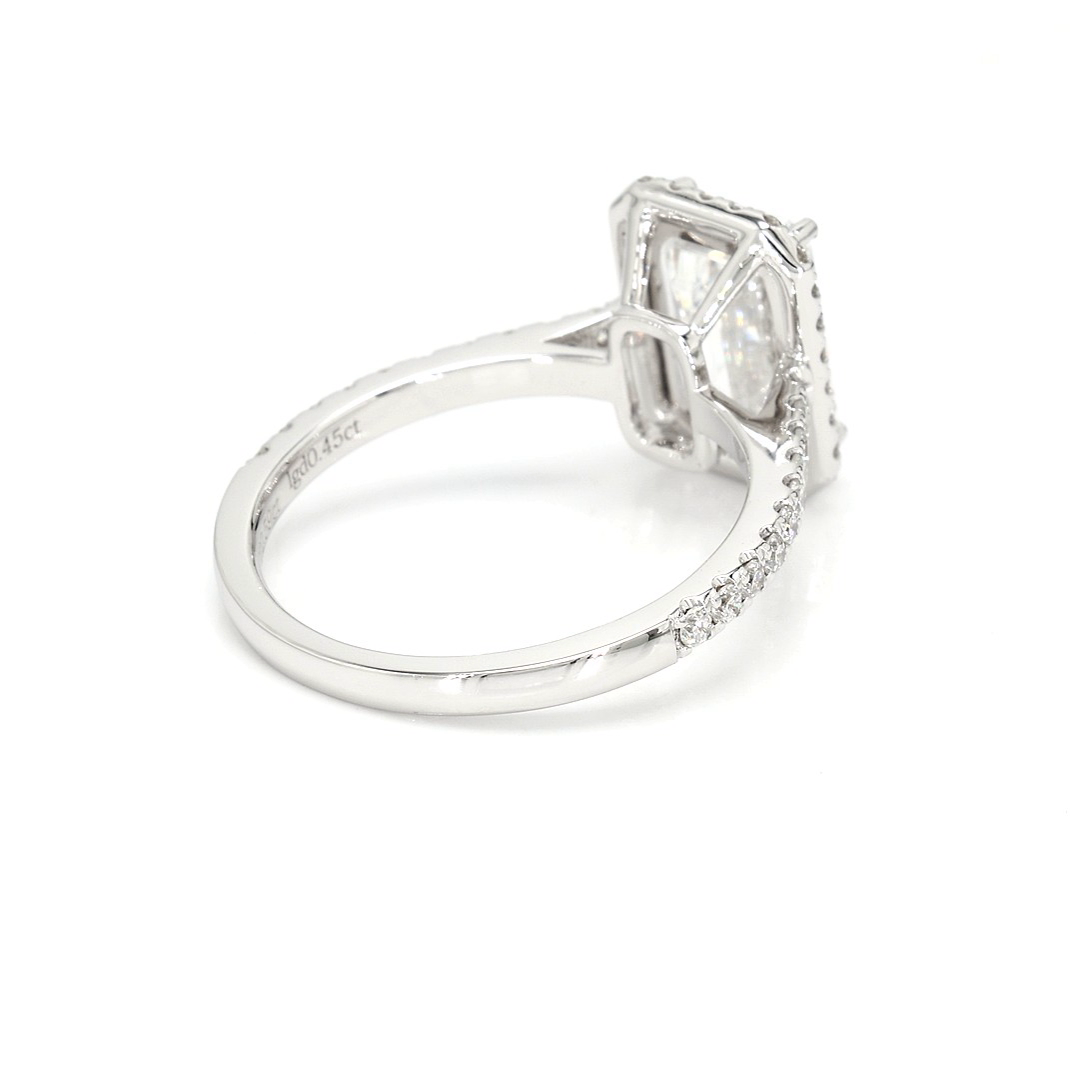18K 2.59ct Emerald Shaped Emerald Halo Ring Ring White Frame 6