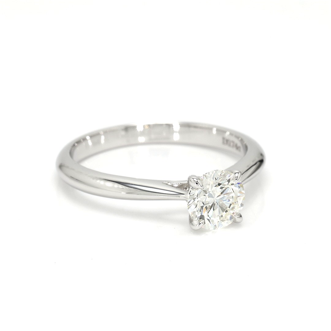 18K 0.74ct Round  Shaped Florence Ring White Frame 10