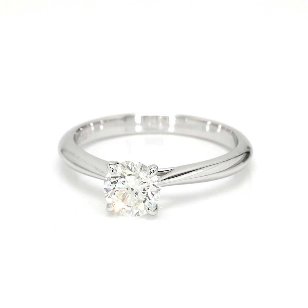 18K 0.74ct Round  Shaped Florence Ring White Frame 11