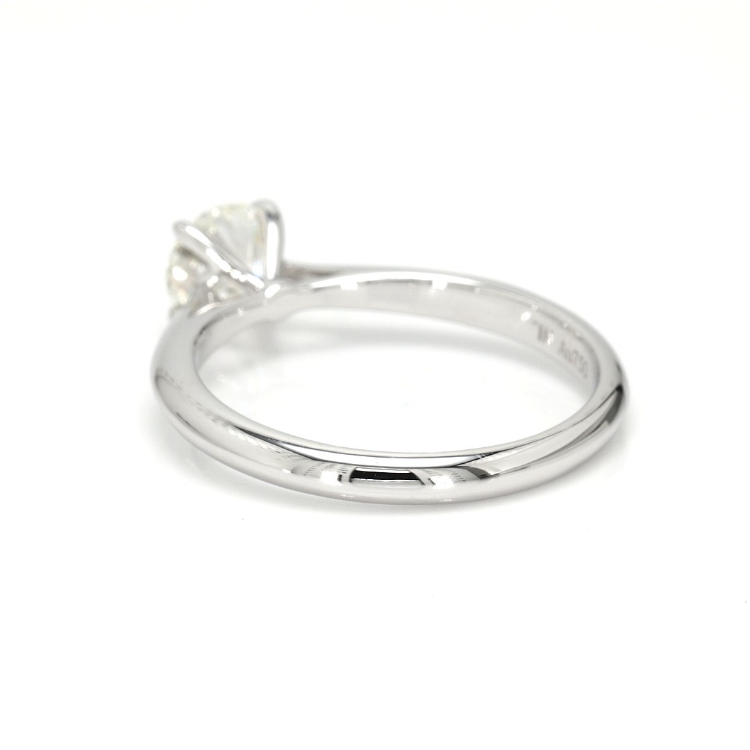 18K 0.74ct Round  Shaped Florence Ring White Frame 15