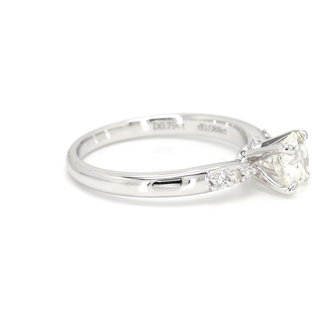 18K 0.79ct Round Shaped Alex Ring White Frame 8