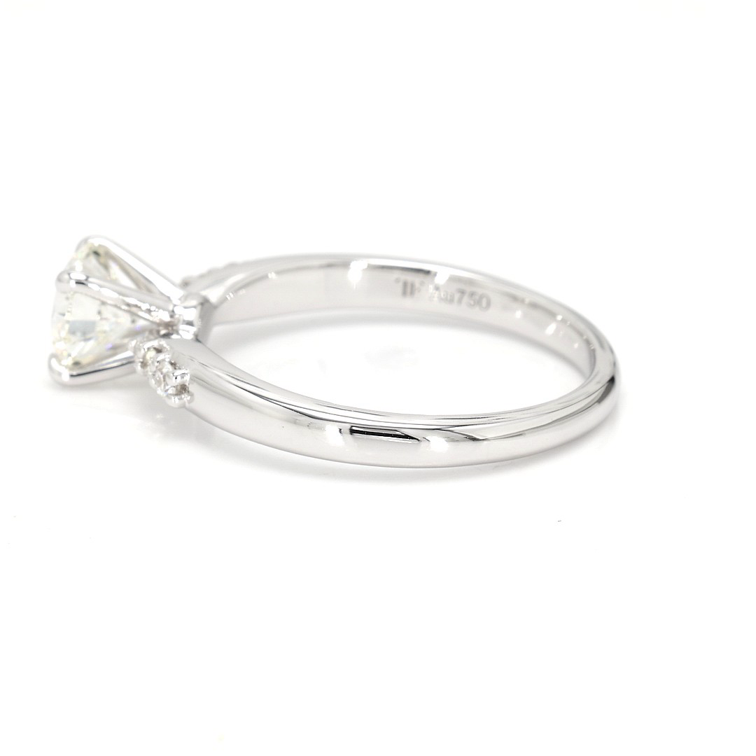 18K 0.79ct Round Shaped Alex Ring White Frame 13
