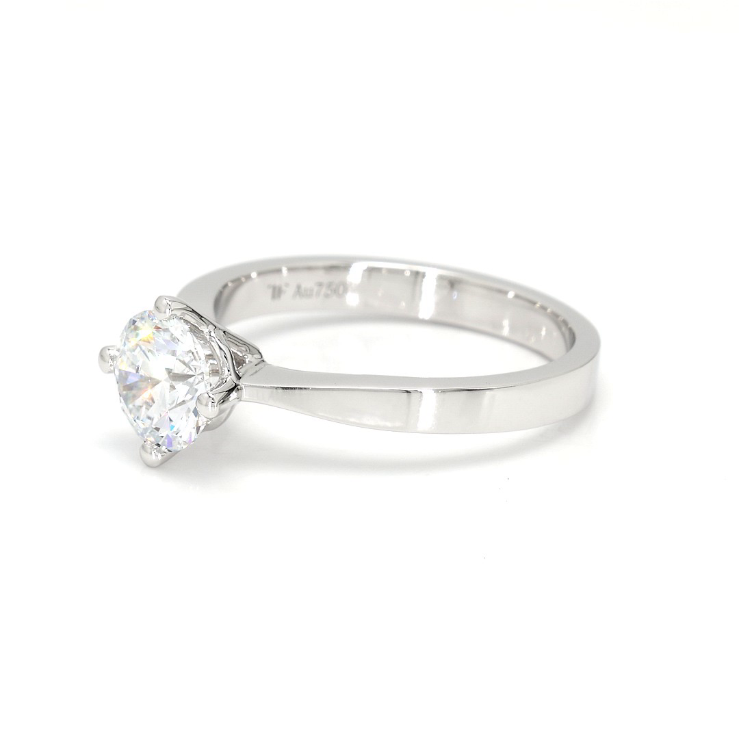 18K 1.06ct Round  Shaped Miel Ring White Frame 1