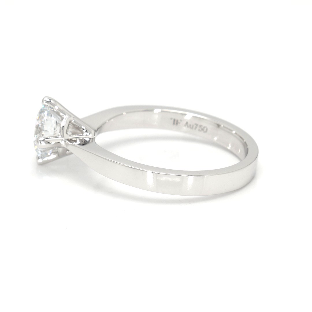 18K 1.06ct Round  Shaped Miel Ring White Frame 13