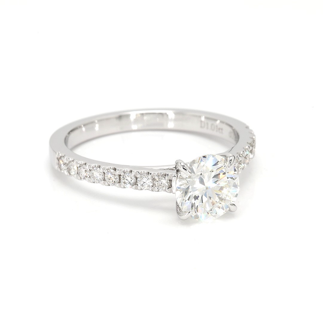 18K 1.01ct Round  Shaped Dior Ring White Frame 10