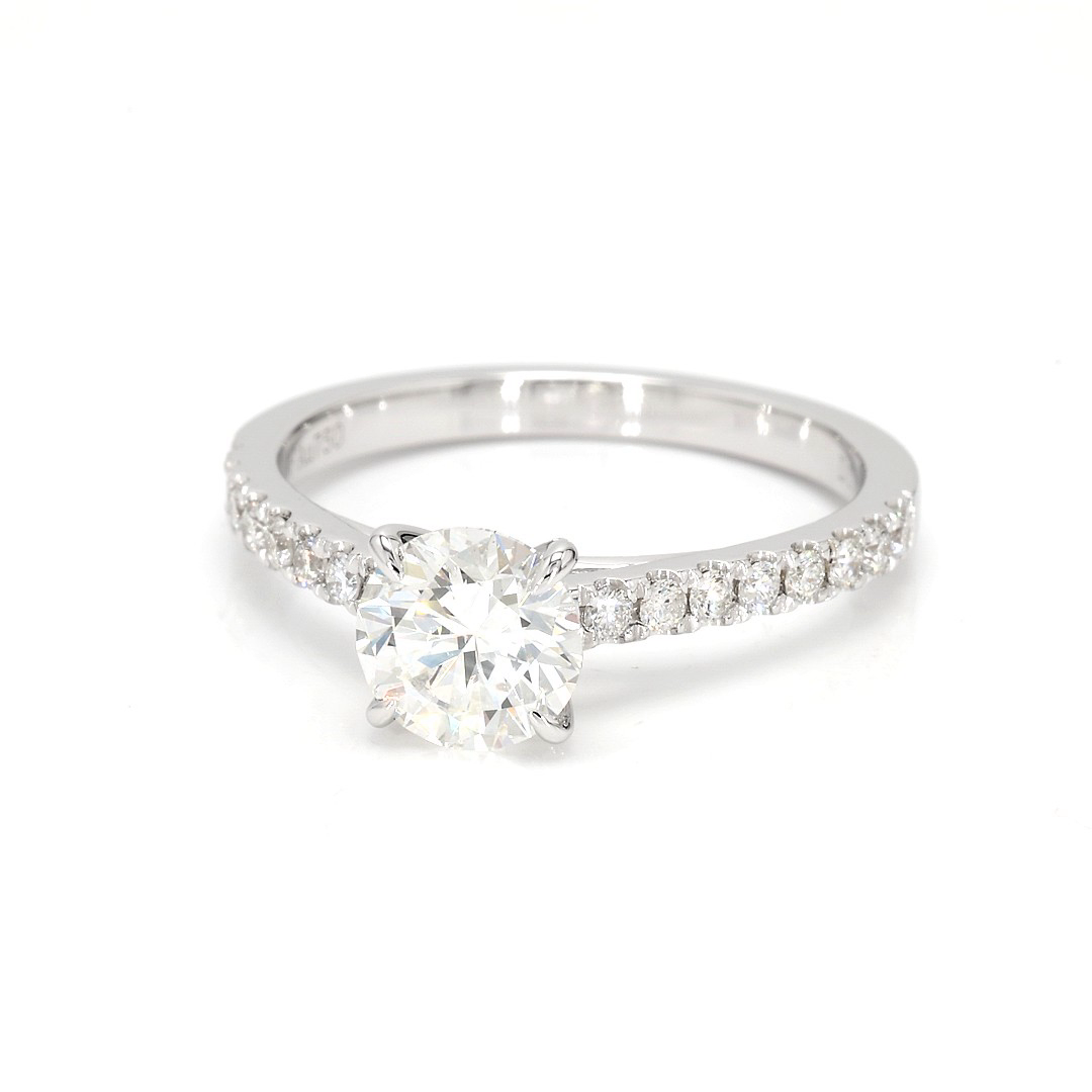 18K 1.01ct Round  Shaped Dior Ring White Frame 11