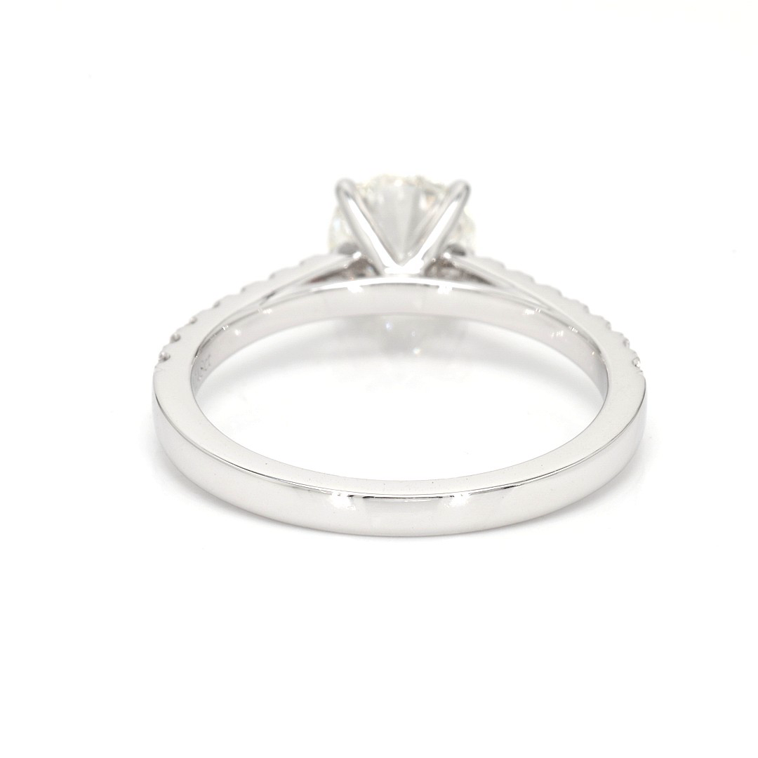 18K 1.01ct Round  Shaped Dior Ring White Frame 16