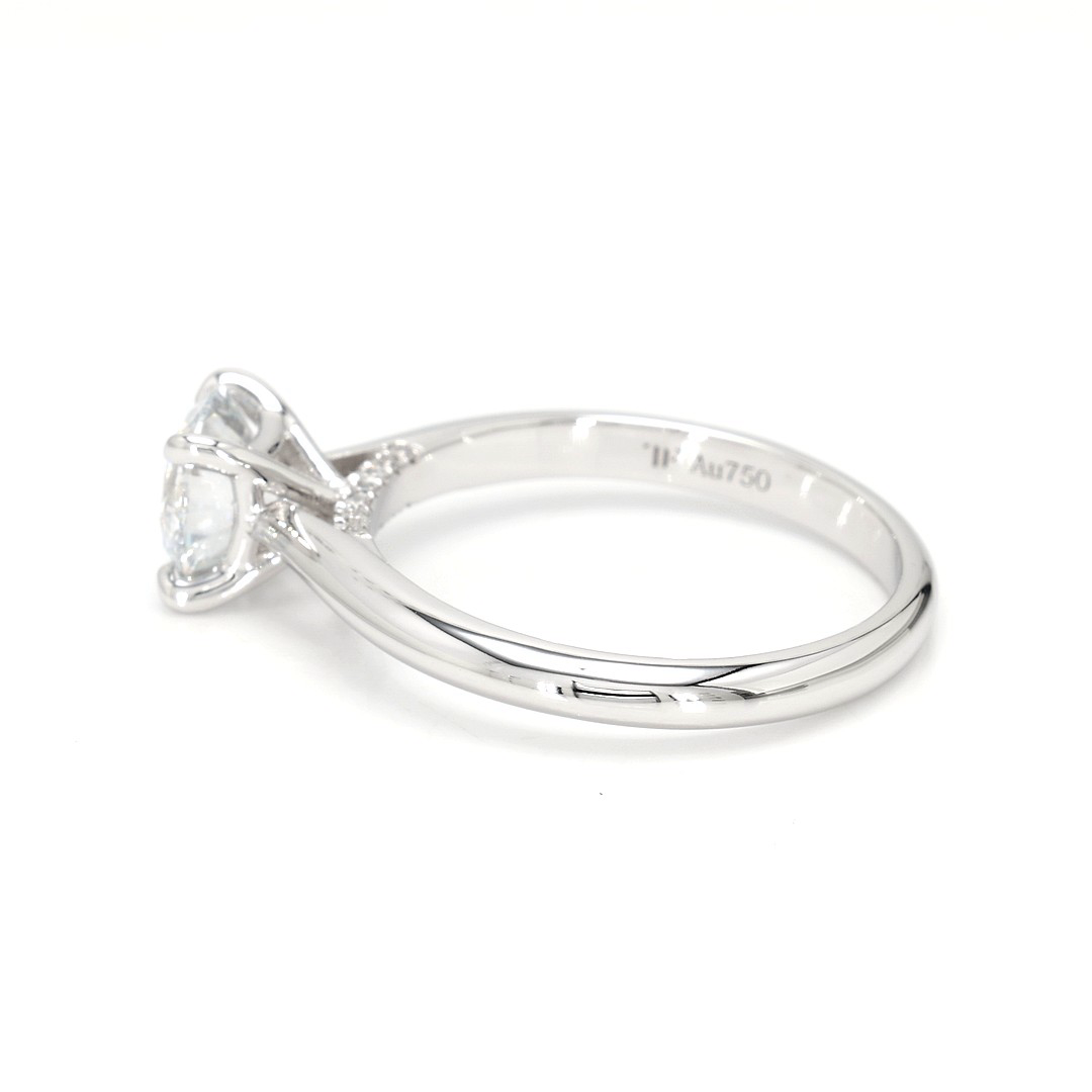 18K 1.03ct Round  Shaped Alice Ring White Frame 3