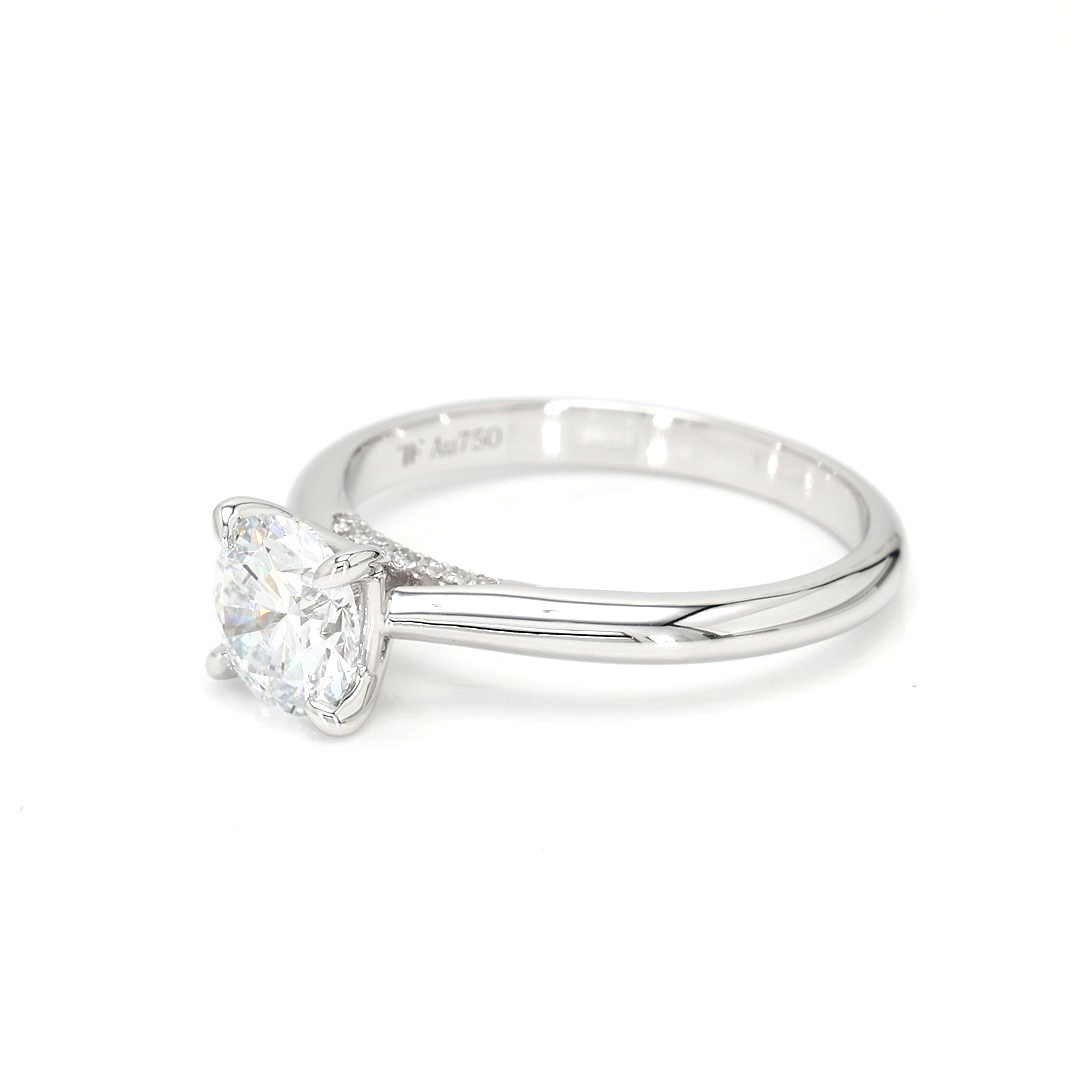 18K 1.03ct Round  Shaped Alice Ring White Frame 12