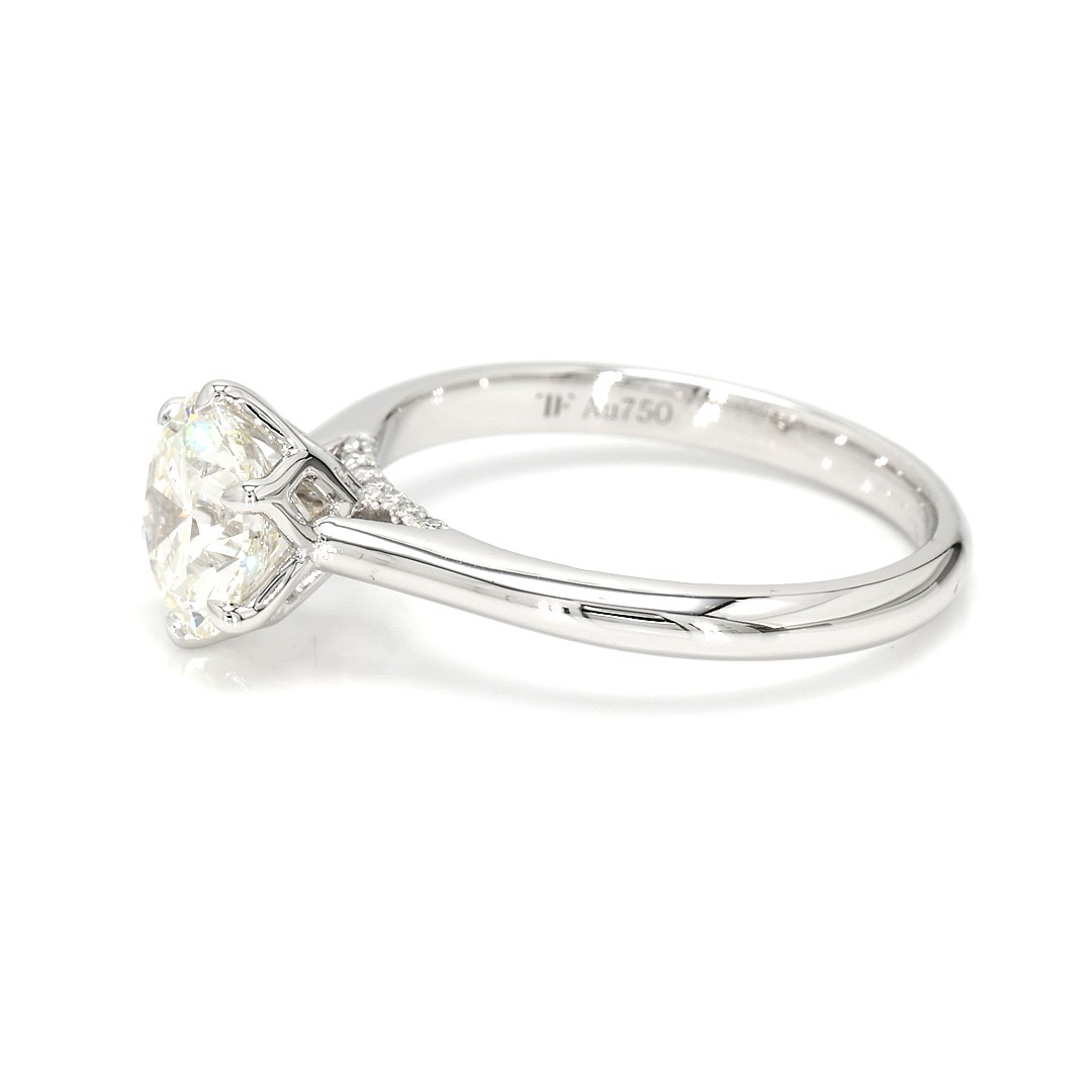 18K 1.51ct Round  Shaped Audrey Ring White Frame 2