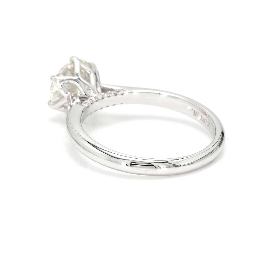 18K 1.51ct Round  Shaped Audrey Ring White Frame 4