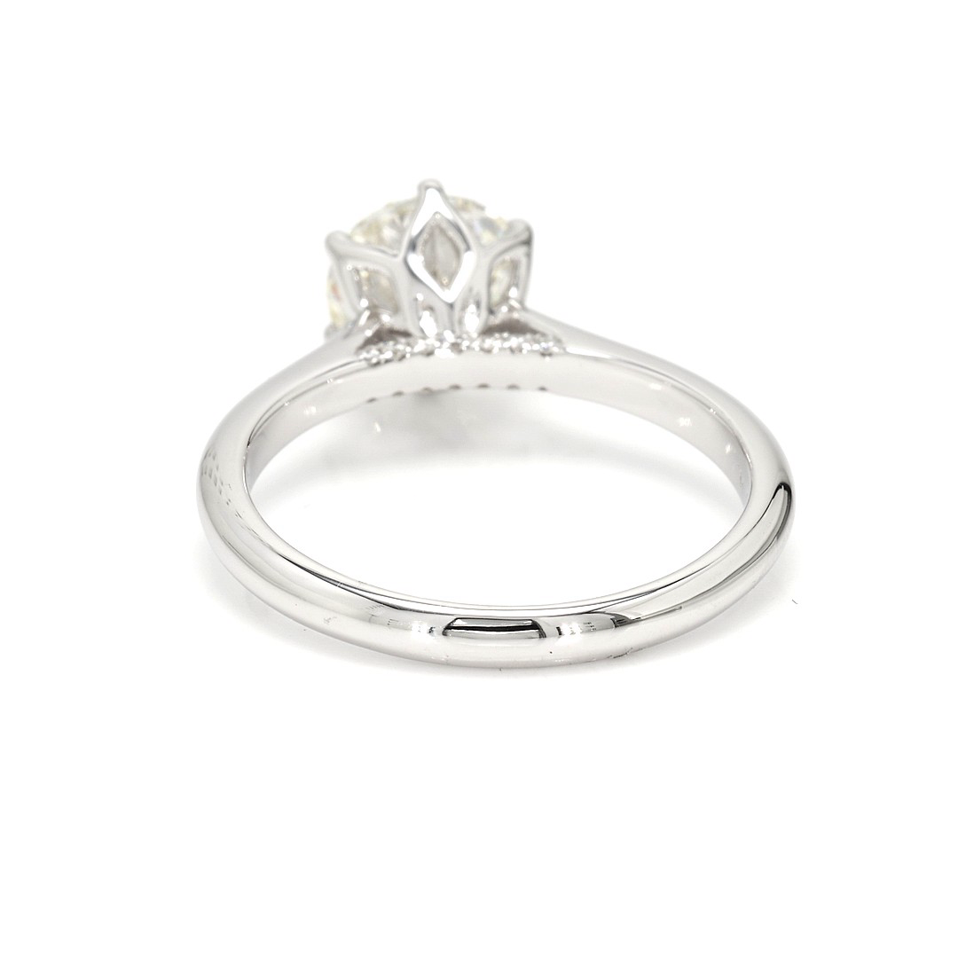 18K 1.51ct Round  Shaped Audrey Ring White Frame 5