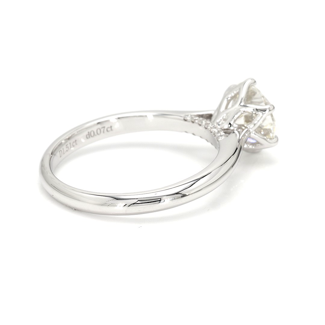 18K 1.51ct Round  Shaped Audrey Ring White Frame 7