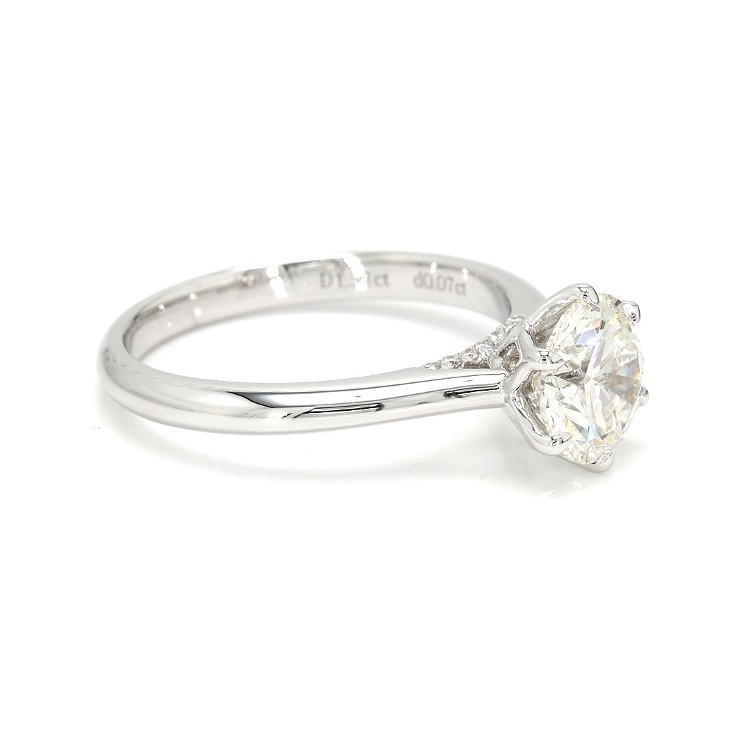 18K 1.51ct Round  Shaped Audrey Ring White Frame 9
