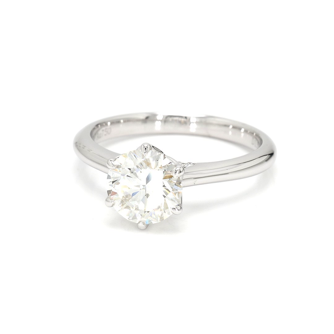 18K 1.51ct Round  Shaped Audrey Ring White Frame 11
