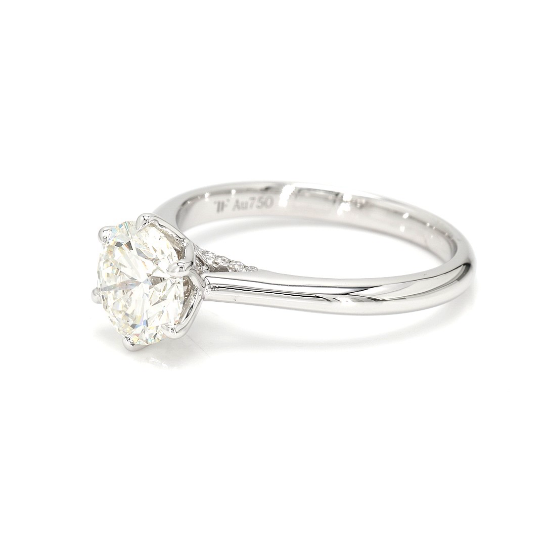 18K 1.51ct Round  Shaped Audrey Ring White Frame 12