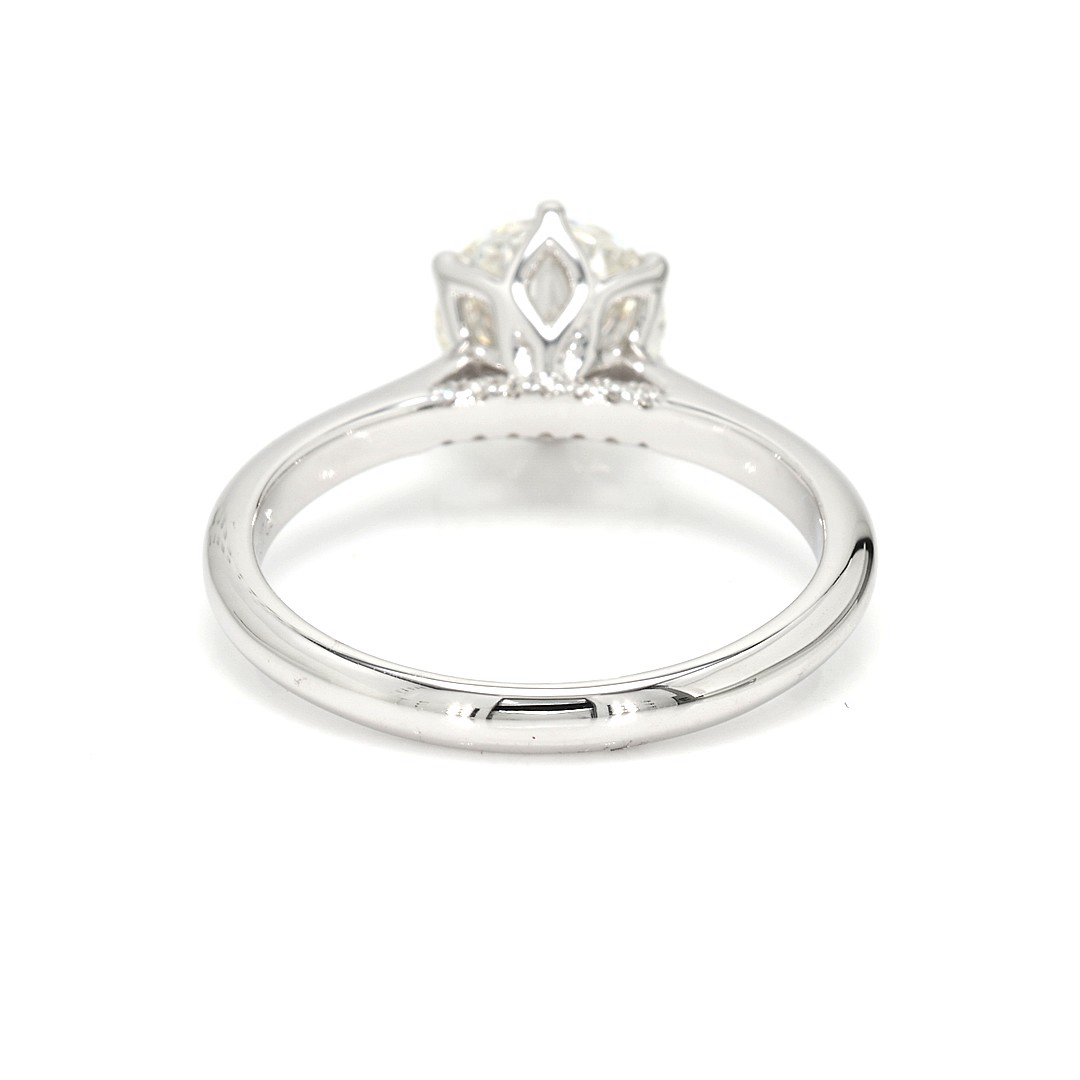 18K 1.51ct Round  Shaped Audrey Ring White Frame 16