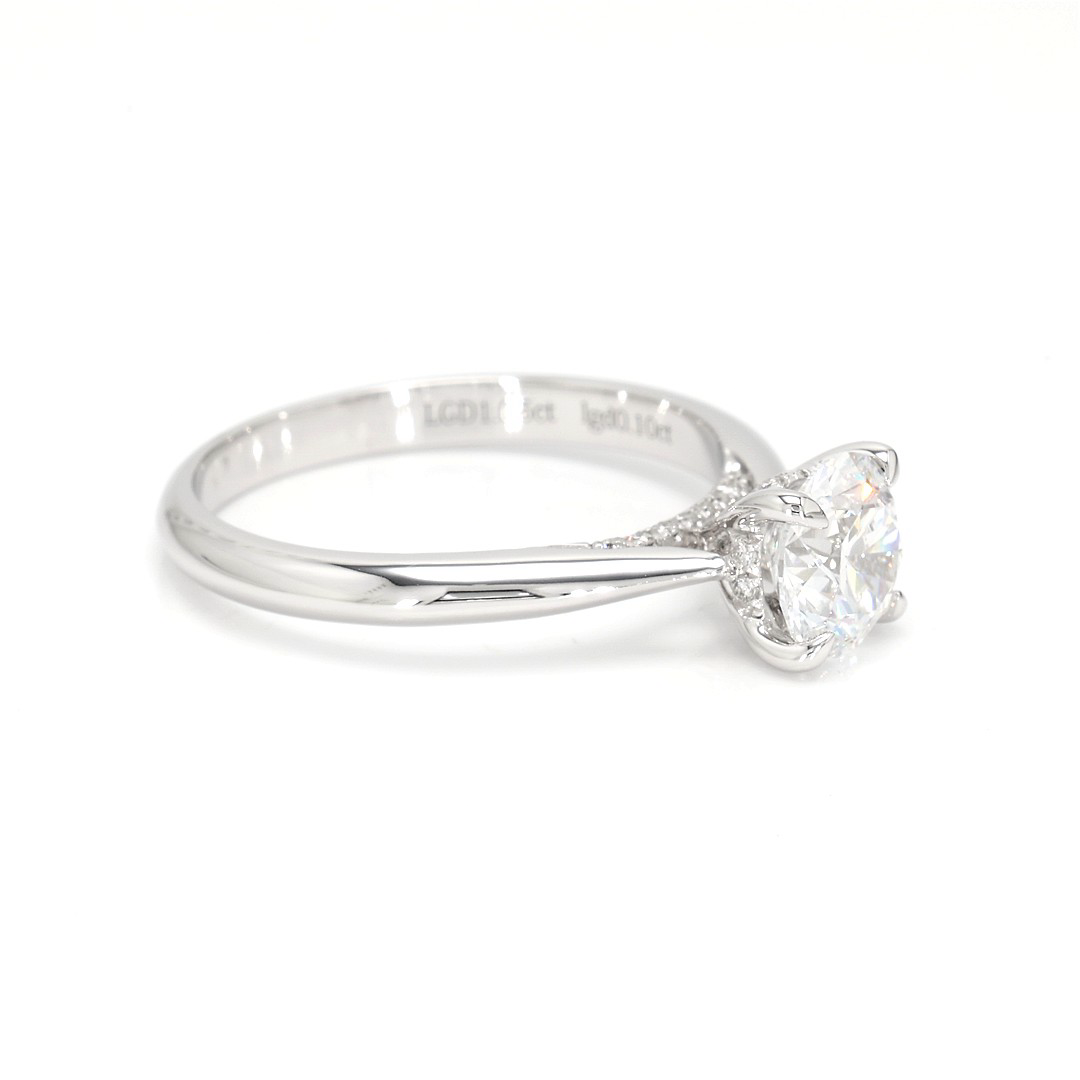 18K 1.05ct Round  Shaped Elise Ring White Frame 9