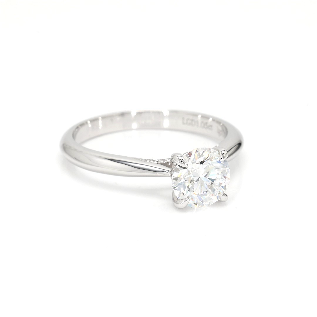18K 1.05ct Round  Shaped Elise Ring White Frame 10
