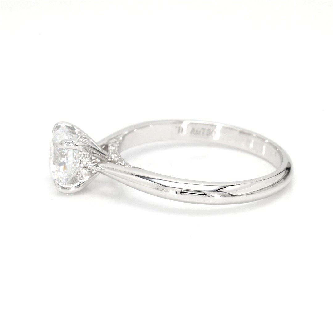18K 1.05ct Round  Shaped Elise Ring White Frame 13