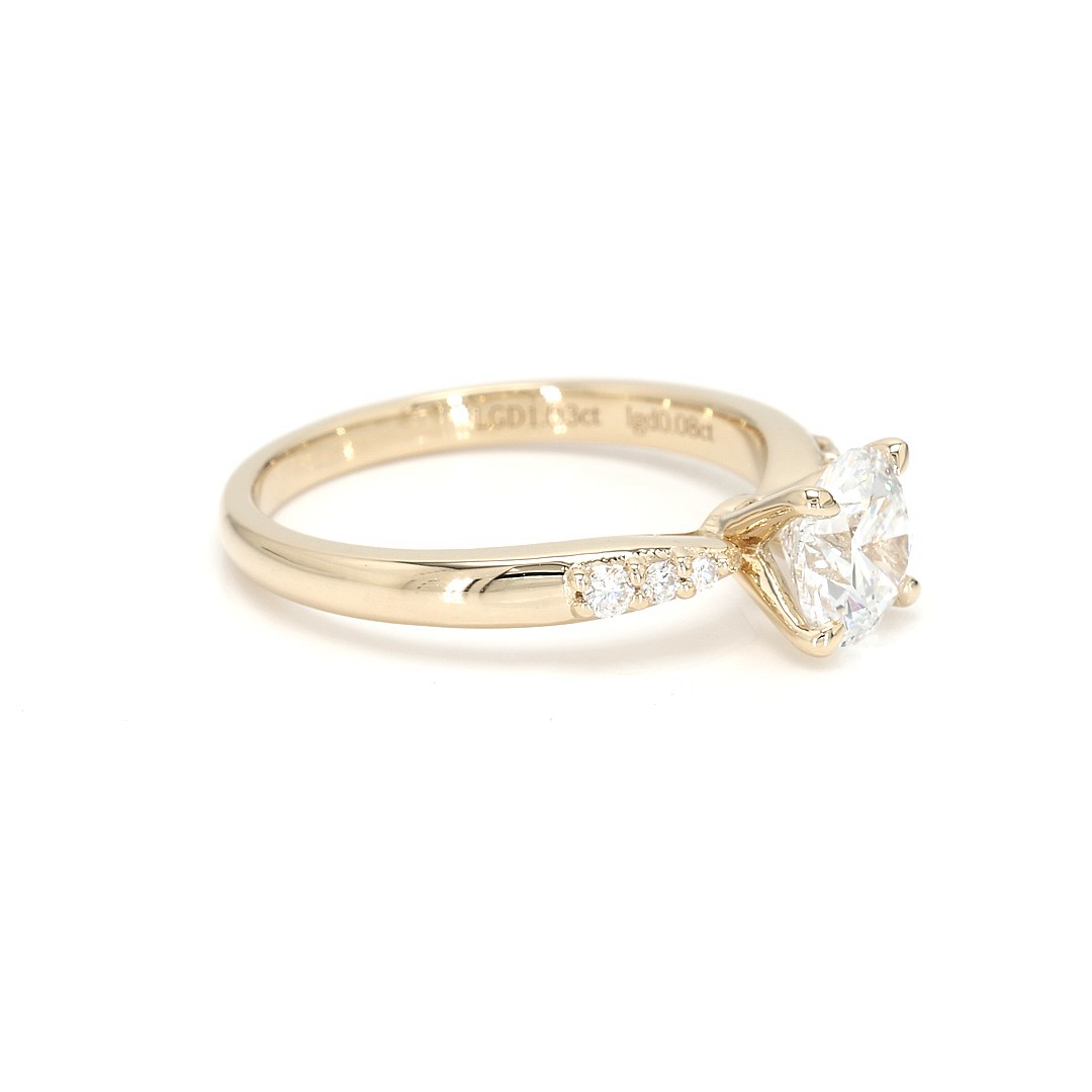 18K 1.03ct Round  Shaped Olivia Ring Yellow Frame 9