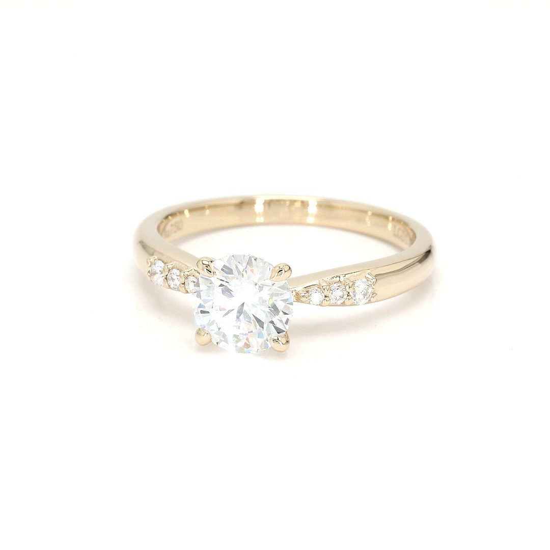 18K 1.03ct Round  Shaped Olivia Ring Yellow Frame 11