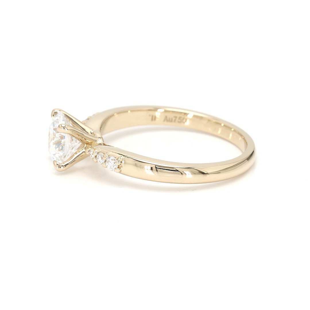 18K 1.03ct Round  Shaped Olivia Ring Yellow Frame 13