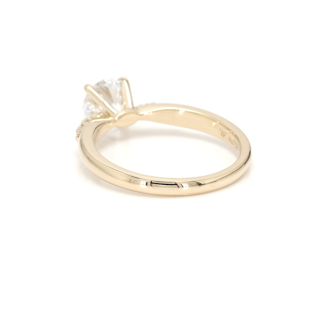 18K 1.03ct Round  Shaped Olivia Ring Yellow Frame 15