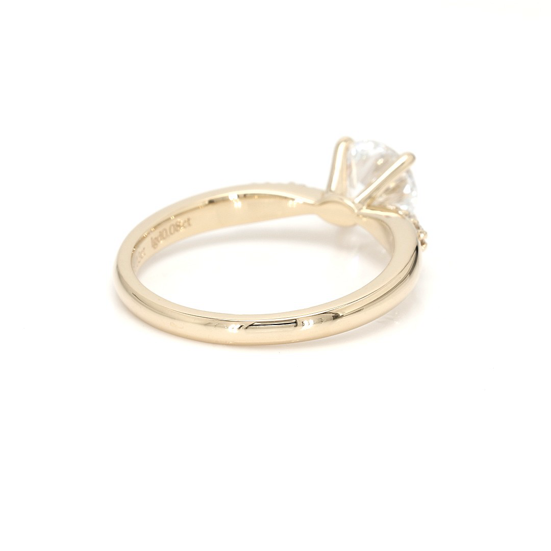 18K 1.03ct Round  Shaped Olivia Ring Yellow Frame 17