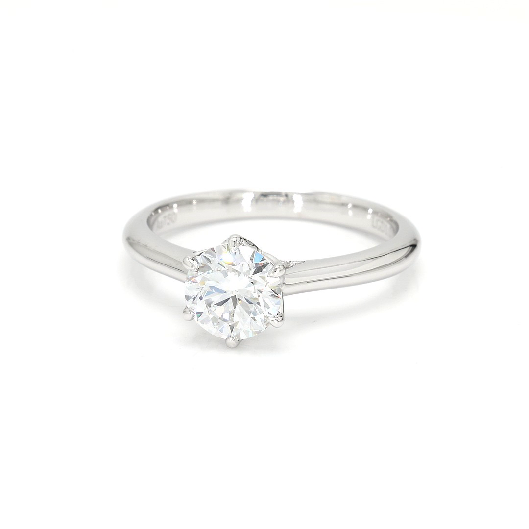 18K 1.01ct Round  Shaped Audrey Ring White Frame 11