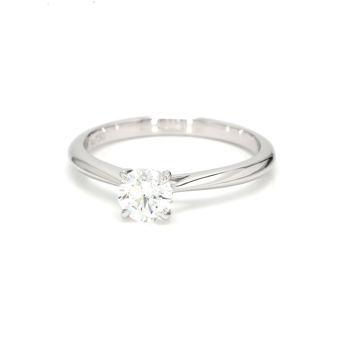 18K 0.52ct Round  Shaped Florence Ring White Frame 11