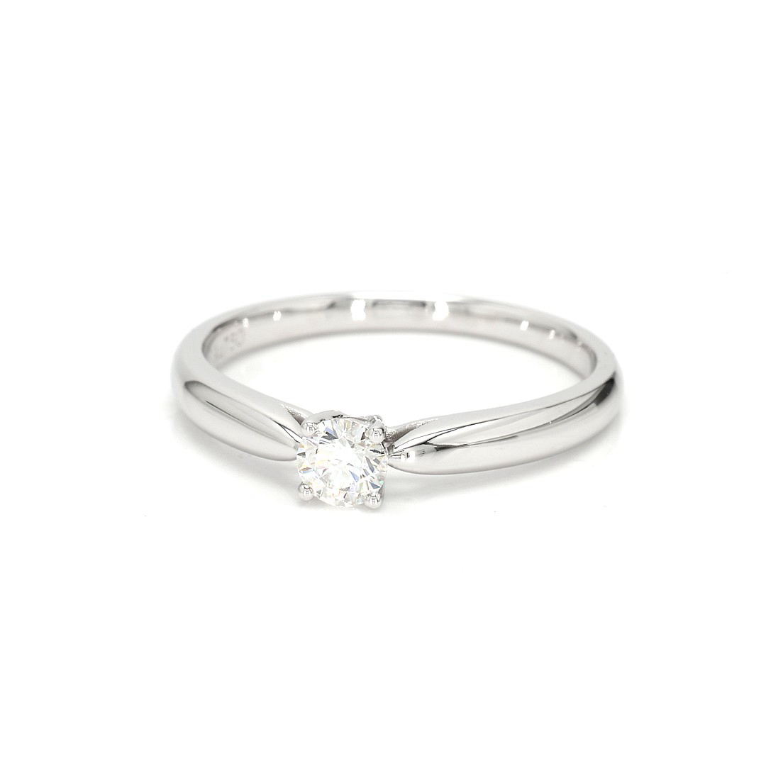 18K 0.21ct Round  Shaped Diane Ring White Frame 11