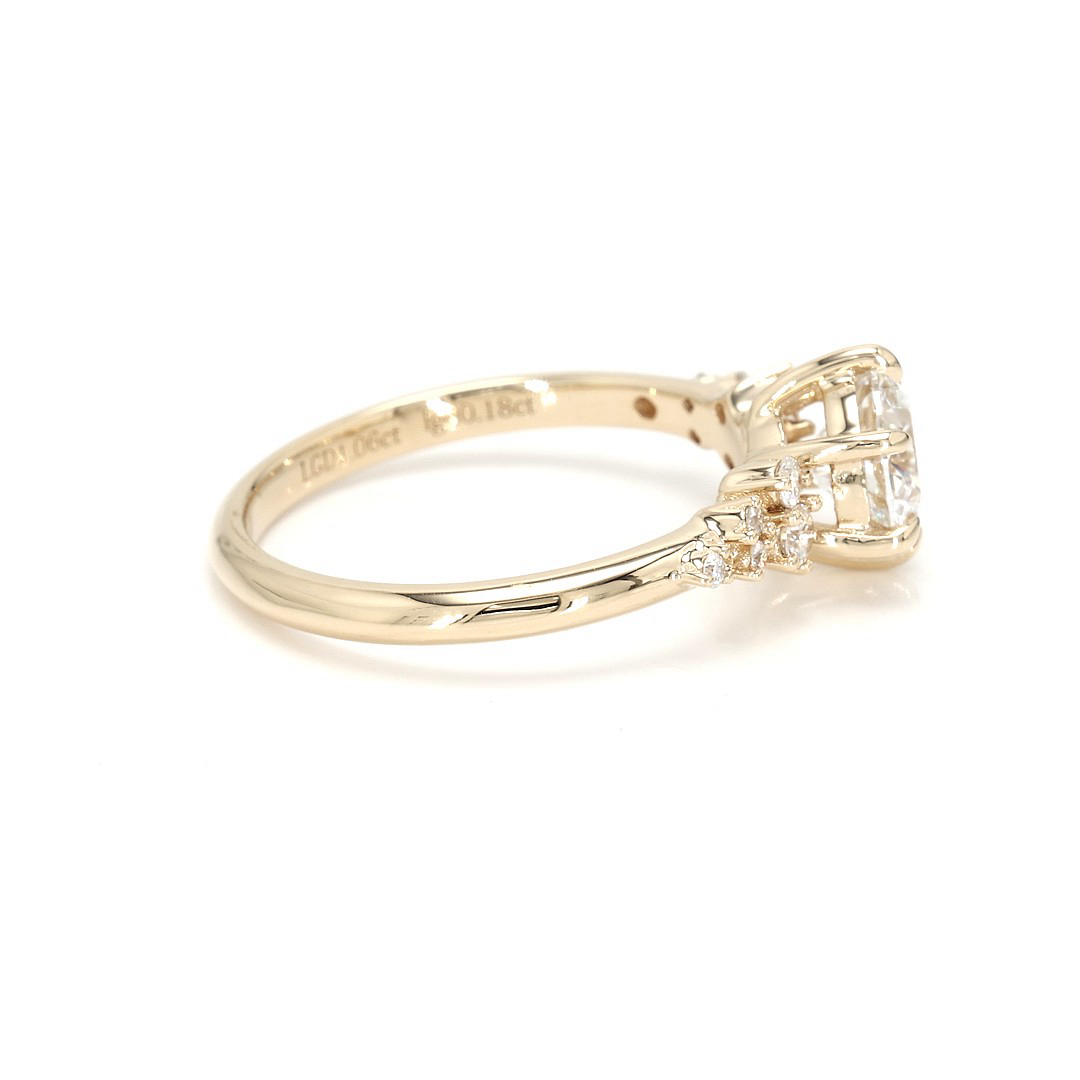 18K 1.06ct Round  Shaped Sophie Ring Yellow Frame 8