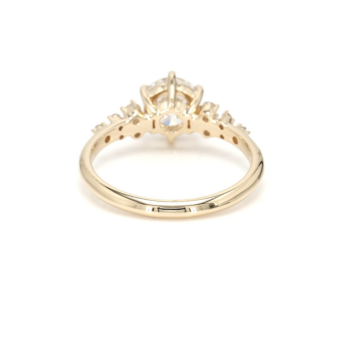 18K 1.06ct Round  Shaped Sophie Ring Yellow Frame 16