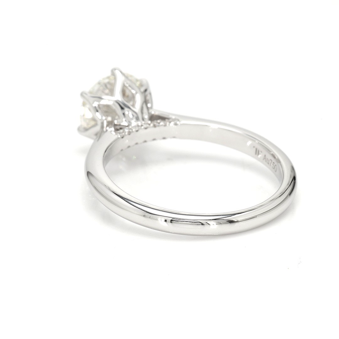18K 1.5ct Round  Shaped Audrey Ring White Frame 15