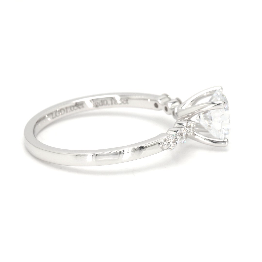 18K 1.05ct E VS1  Round  Shaped Maya White Frame 8