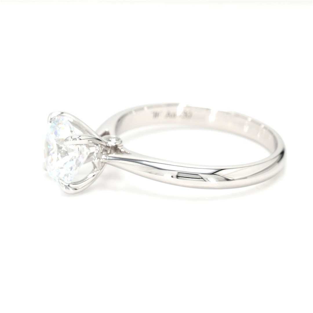 18K 1.5ct E VS1  Round  Shaped Lucia White Frame 2