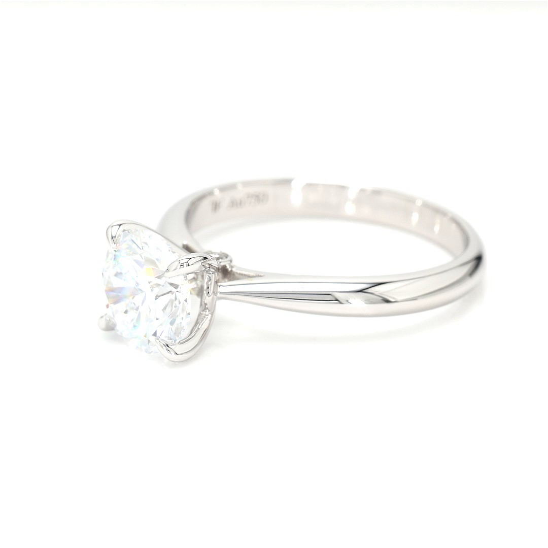 18K 1.5ct E VS1  Round  Shaped Lucia White Frame 12