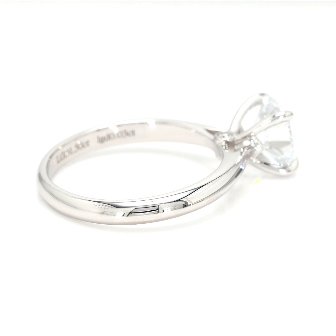 18K 1.5ct E VS1  Round  Shaped Lucia White Frame 18
