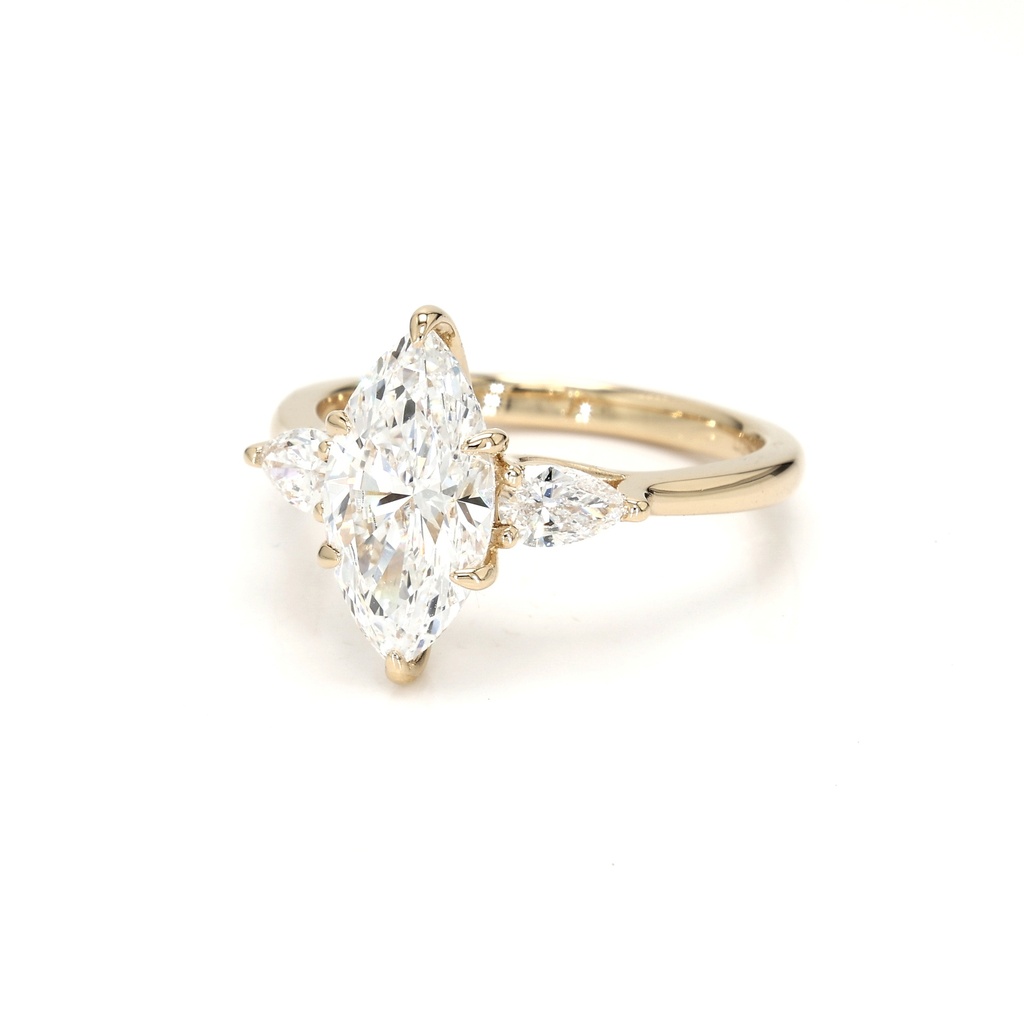 18K 2ct Marquise Shaped Marquise Ring Yellow
