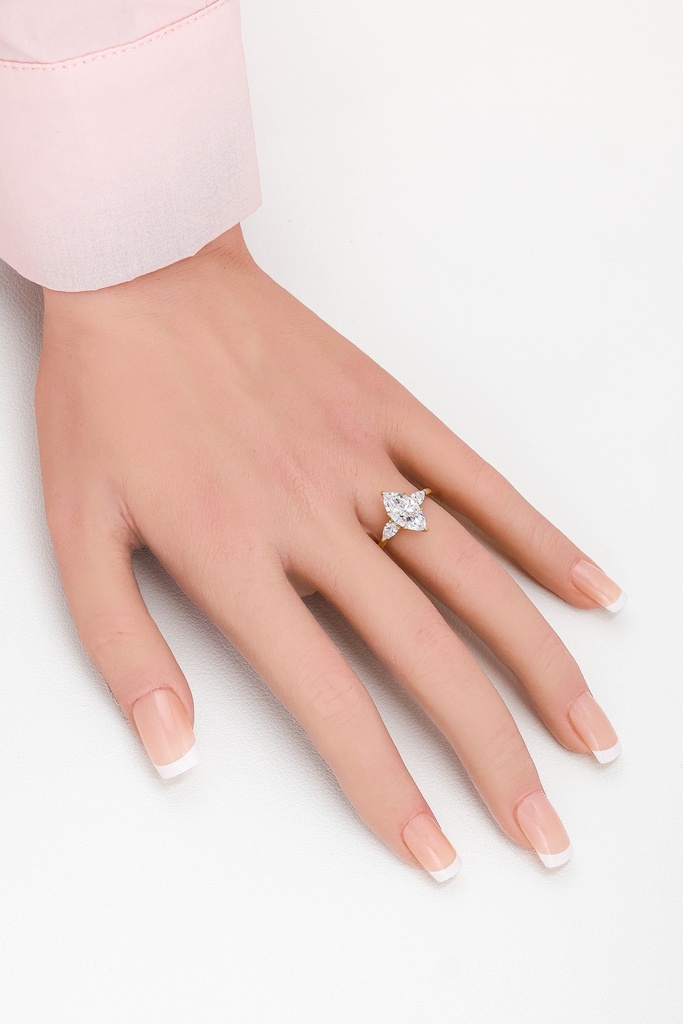 18K 2ct Marquise Shaped Marquise Ring Yellow