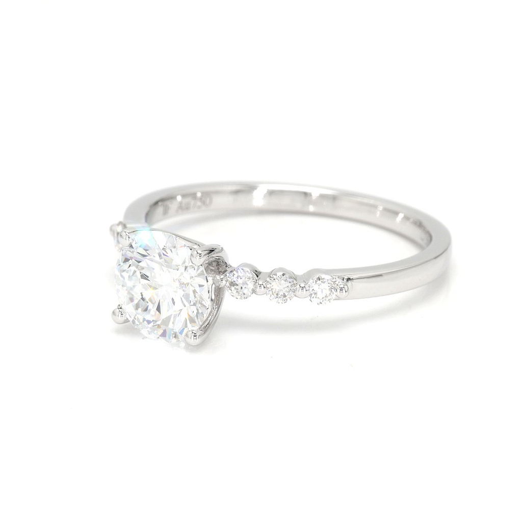 18K 1.05ct E VS1  Round  Shaped Maya White